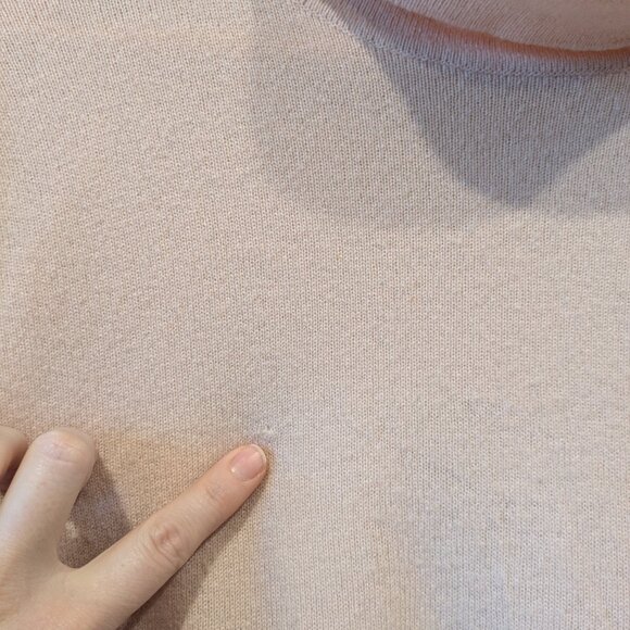 Pringle Scotland 100% Cashmere Pink Turtleneck Size Med Womens VTG 80's Sweater - Picture 4 of 15